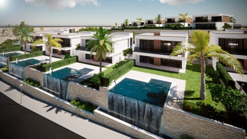 Lote de Terreno com 16 689 m²  em Albufeira