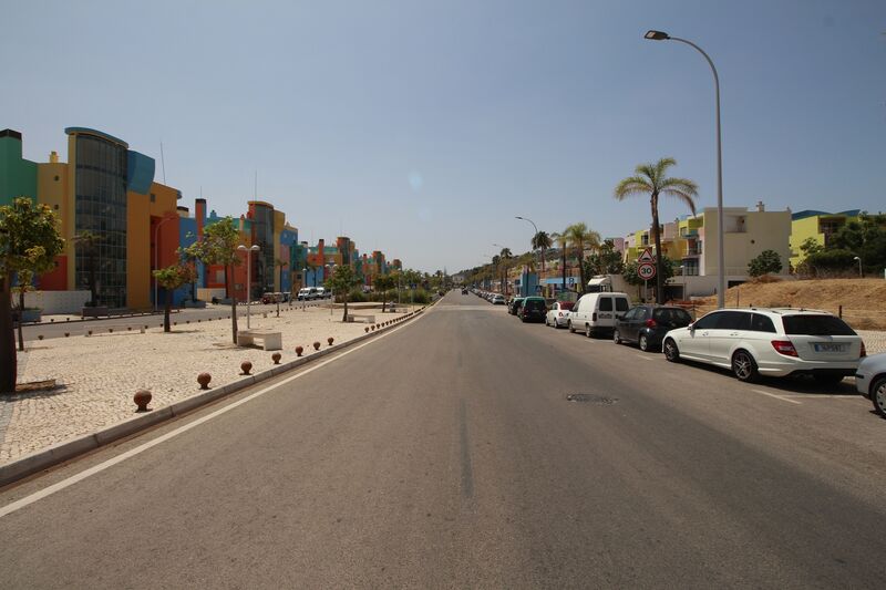  Commercial area in Albufeira