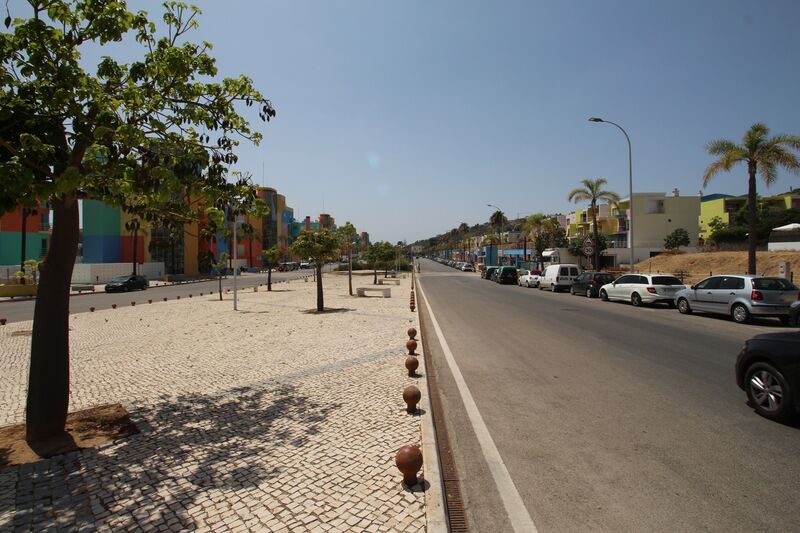  Commercial area in Albufeira