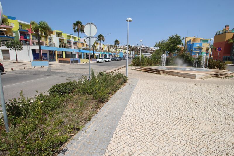  Commercial area in Albufeira