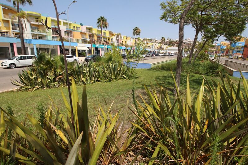  Commercial area in Albufeira