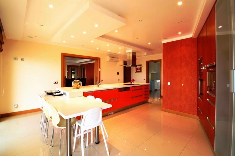 5 bedroom House with swimming pool in Albufeira