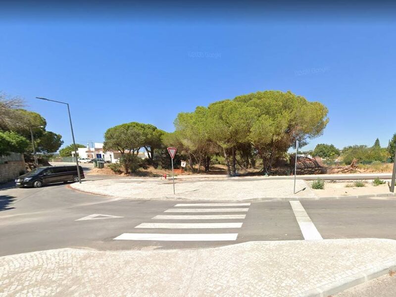 Terreno Urbano para construção Vale Navio Olhos de Água Albufeira - excelentes acessos