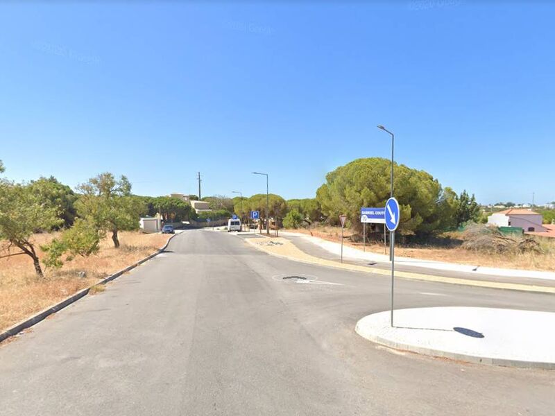 Lote de Terreno com 4 959 m²  em Albufeira