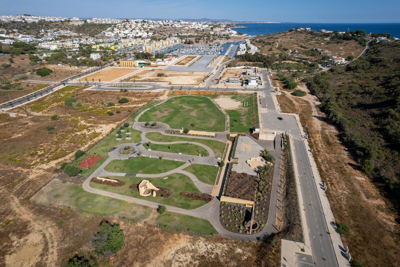 644 m²  Land plot with swimming pool in Albufeira