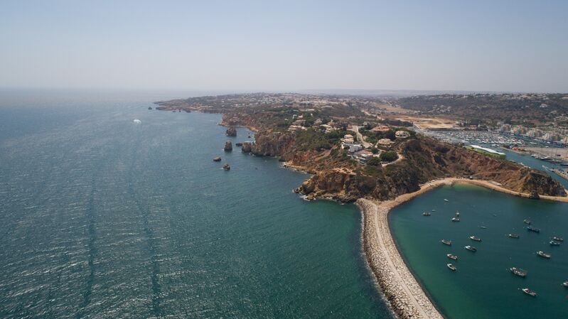644 m²  Land plot with swimming pool in Albufeira