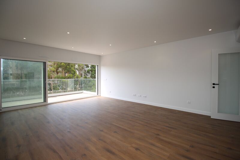 Apartmento-com-2834m2-com-194m2-com-piscina-a-venda-em-Albufeira-Algarve