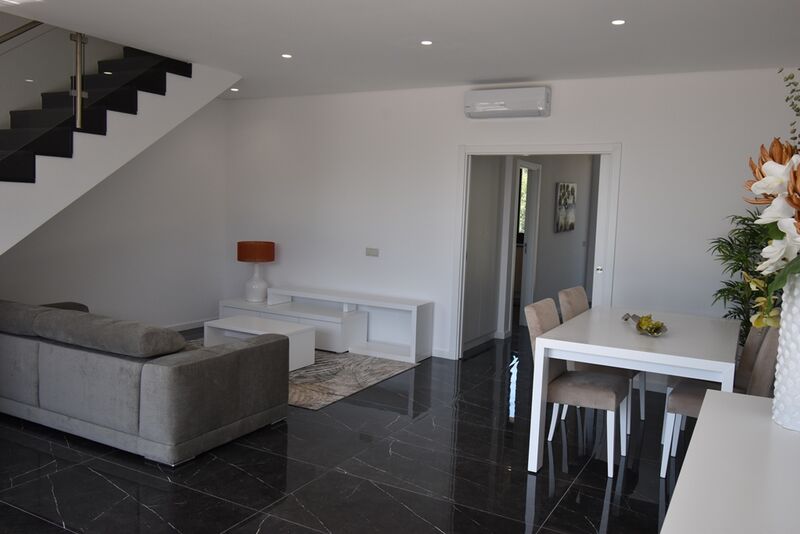 Moradia com 180 m² e 3 quartos com piscina à venda em Albufeira, Algarve 