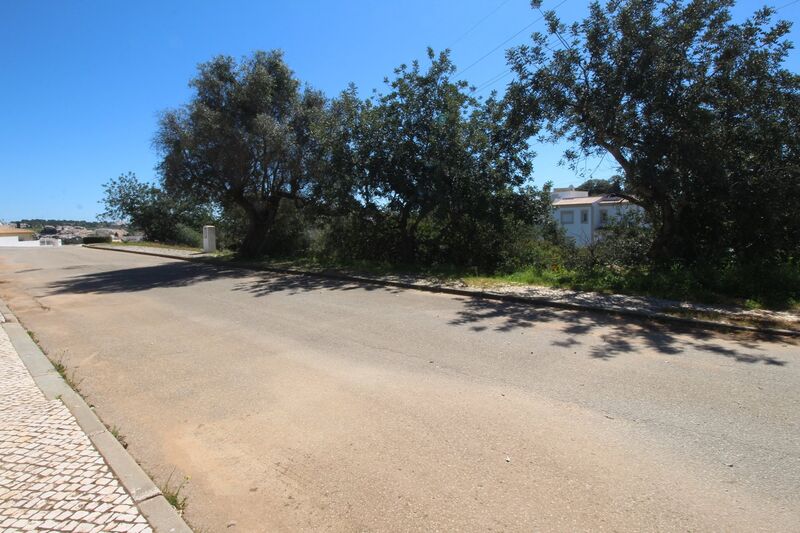 Lote de Terreno com 990 m²  e piscina em Albufeira