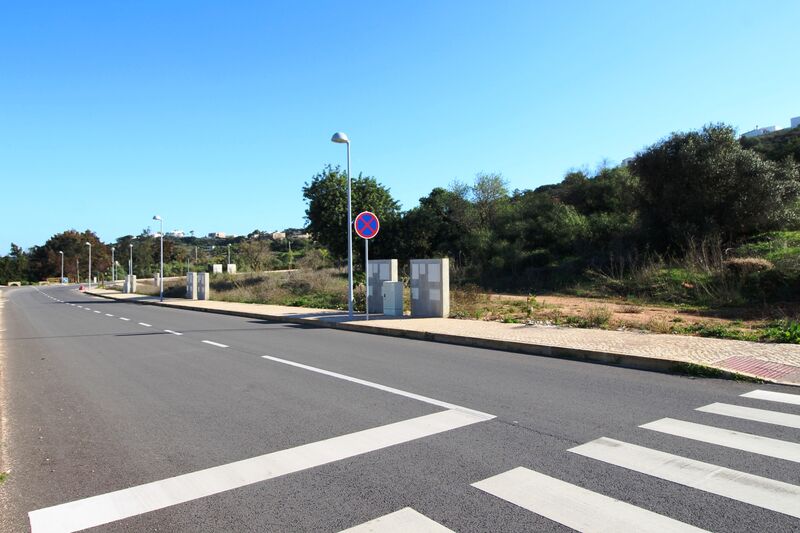 Lote de Terreno com 421 m²  e piscina em Albufeira