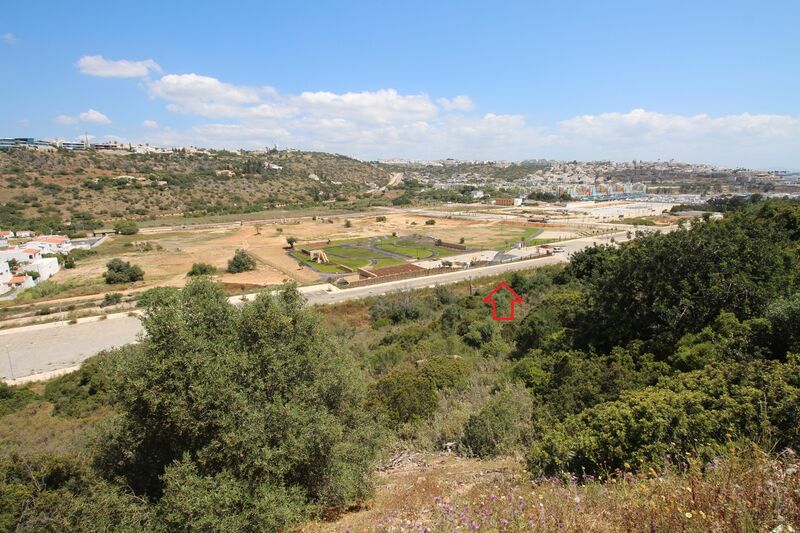 421 m² Land plot with swimming pool for sale in Albufeira, Algarve 