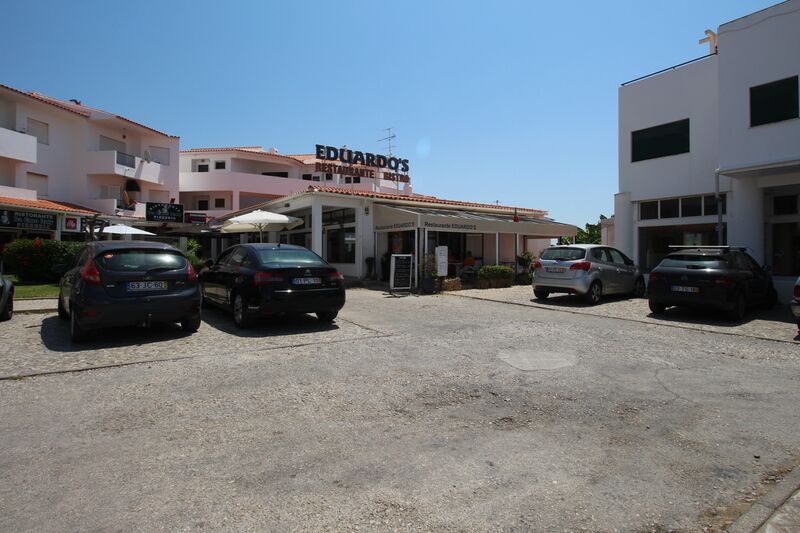  Commercial area in Albufeira