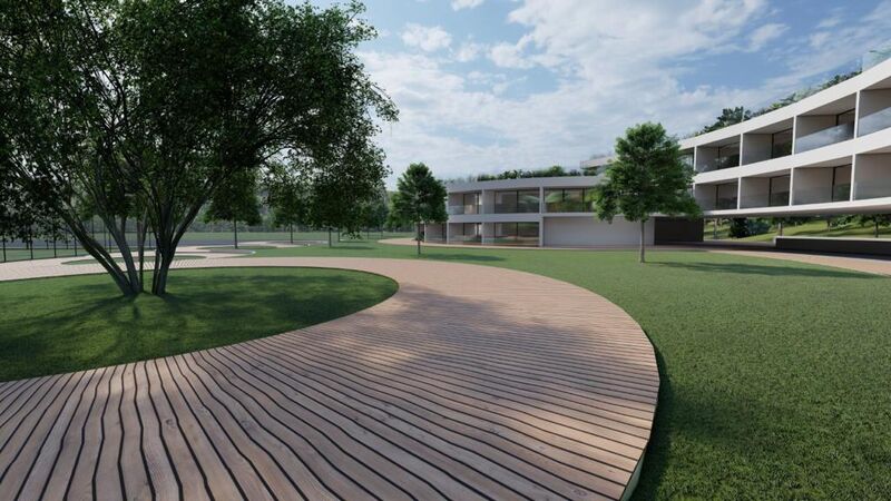 Lote de Terreno com 37 075 m²  em Albufeira