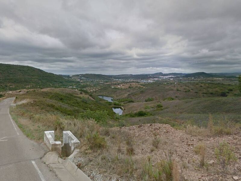 3 bedroom4 440 m²  Land plot in Silves