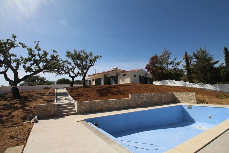 Moradia com 4 quartos e piscina em Albufeira