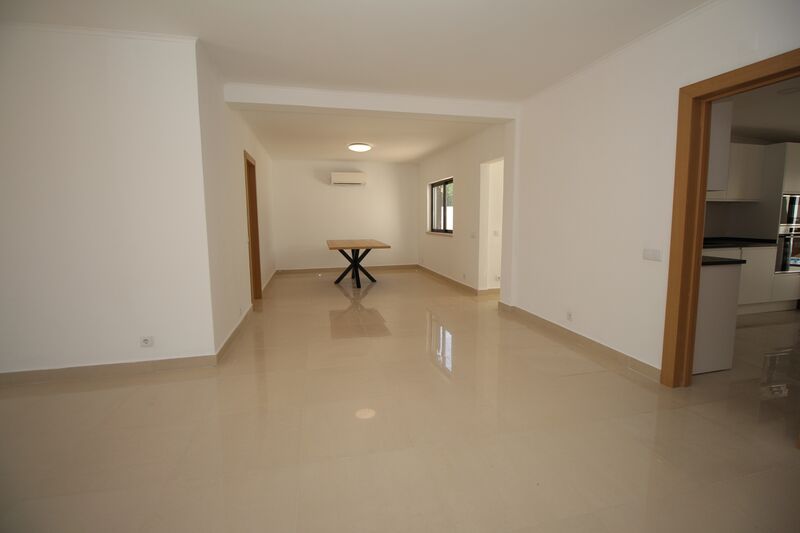 Moradia com 4 quartos e piscina em Albufeira