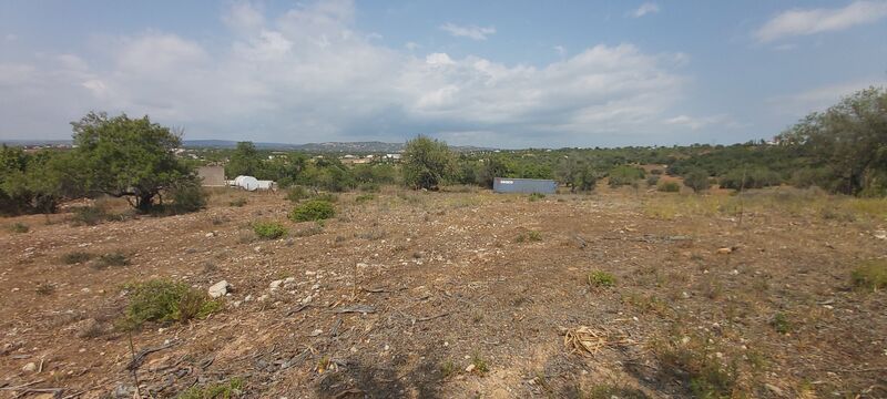 1 996 m²  Land plot with swimming pool in Silves