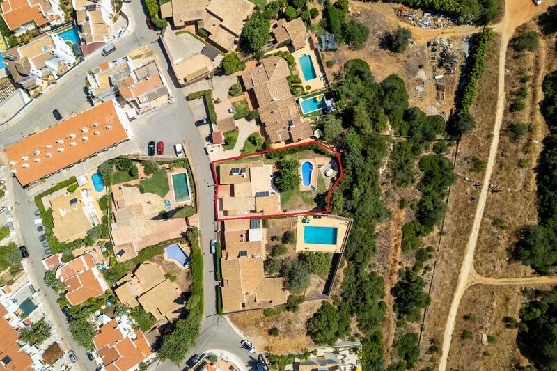 4 bedroom House with swimming pool in Albufeira