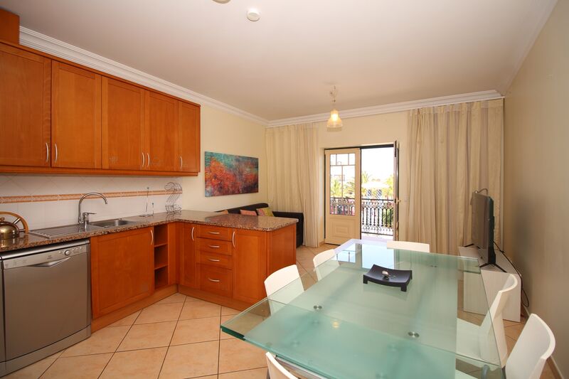 2 bedroom Apartment with swimming pool in Albufeira