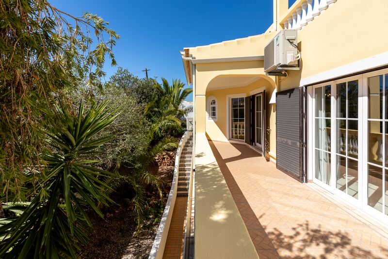 6 bedroom House with swimming pool in Albufeira