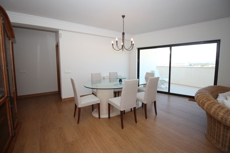 Apartment T2 Avenida Calouste Gulbenkian Faro - equipped, ground-floor, fireplace, air conditioning, store room, balcony, lots of natural light, parking lot