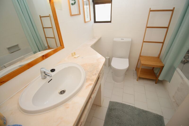 Apartamento com 2 quartos e piscina em Albufeira