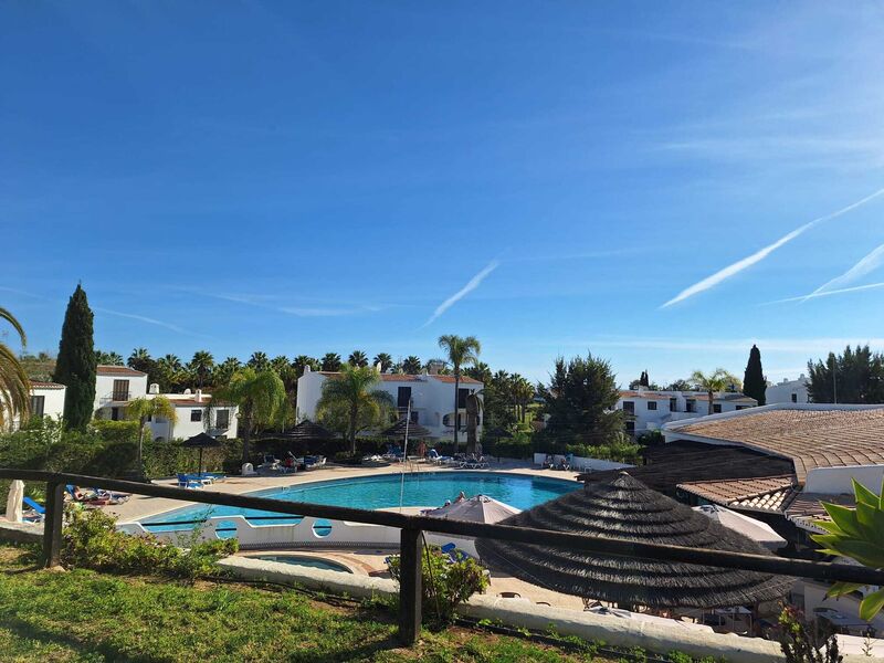 Apartamento com 2 quartos e piscina em Albufeira