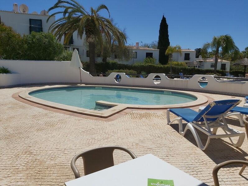 Apartamento com 2 quartos e piscina em Albufeira