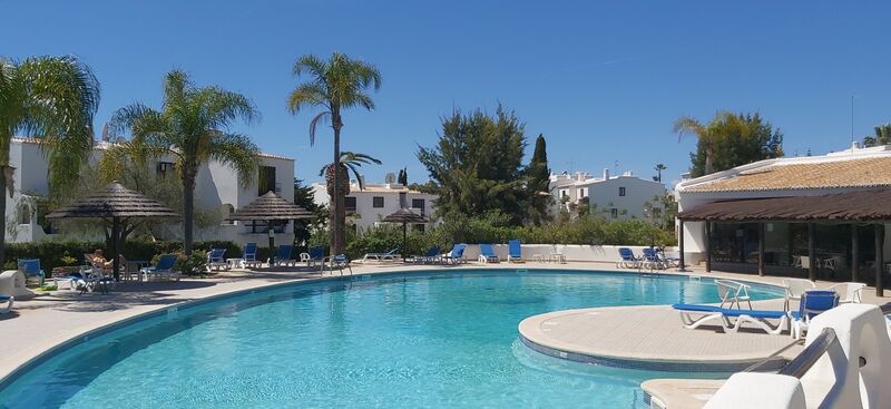 Apartamento com 2 quartos e piscina em Albufeira