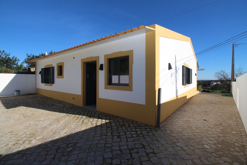 House Semidetached V2+1 Fontainhas Ferreiras Albufeira - air conditioning, solar panels, fireplace