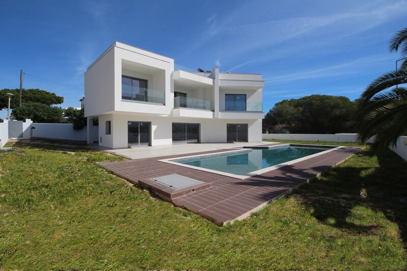 House V4 Luxury Galé Guia Albufeira - air conditioning, swimming pool, underfloor heating, solar panels, terrace, barbecue, sea view