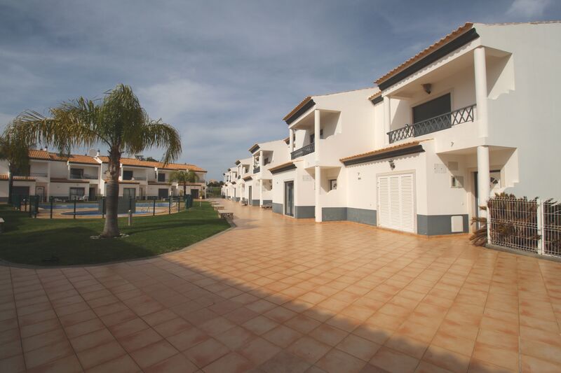 House 3 bedrooms Modern townhouse Mosqueira Albufeira - garage, balcony, swimming pool, barbecue, terrace