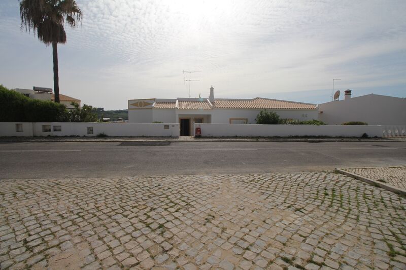 Moradia com 217 m² e 3 quartos com piscina à venda em Albufeira, Algarve 