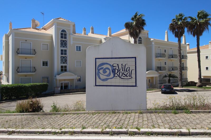 Terreno com 1 082 m² à venda em Albufeira, Algarve 