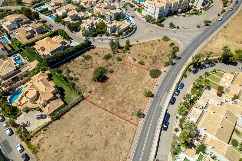 1 082 m&sup2;  Land plot in Albufeira