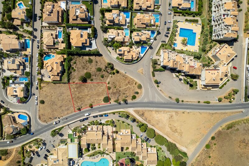 1 082 m&sup2;  Land plot in Albufeira
