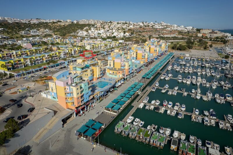 Apartamento com 2 quartos e piscina em Albufeira