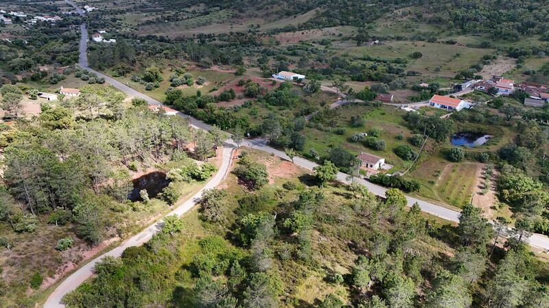 Lote de Terreno com 4 940 m²  em Loulé