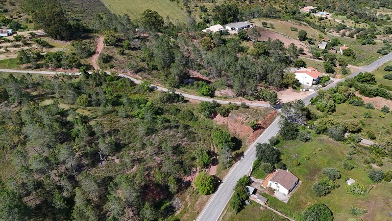 Lote de Terreno com 4 940 m²  em Loulé