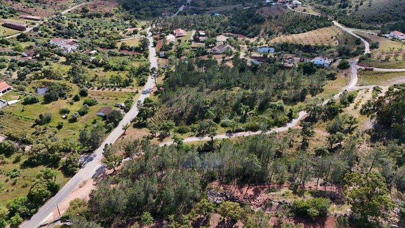 Lote de Terreno com 4 940 m²  em Loulé