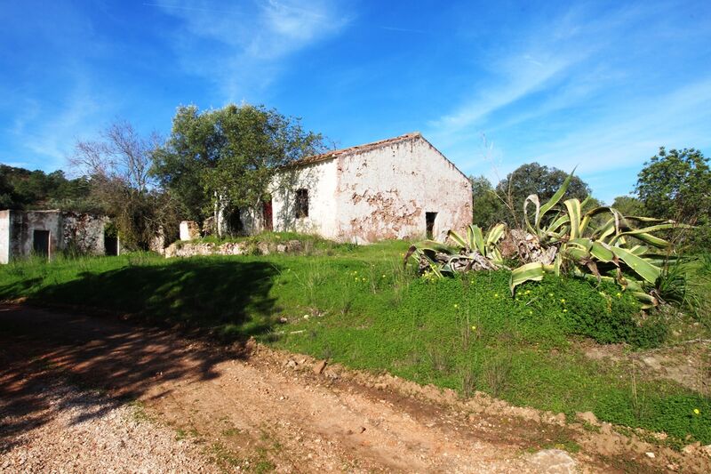 3 bedroom25 860 m²  Land plot in Loulé