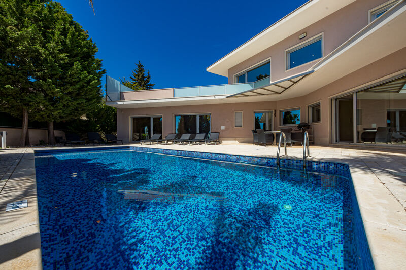 4 bedroom House with swimming pool in Albufeira