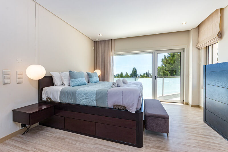4 bedroom House with swimming pool in Albufeira