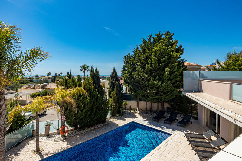 4 bedroom House with swimming pool in Albufeira