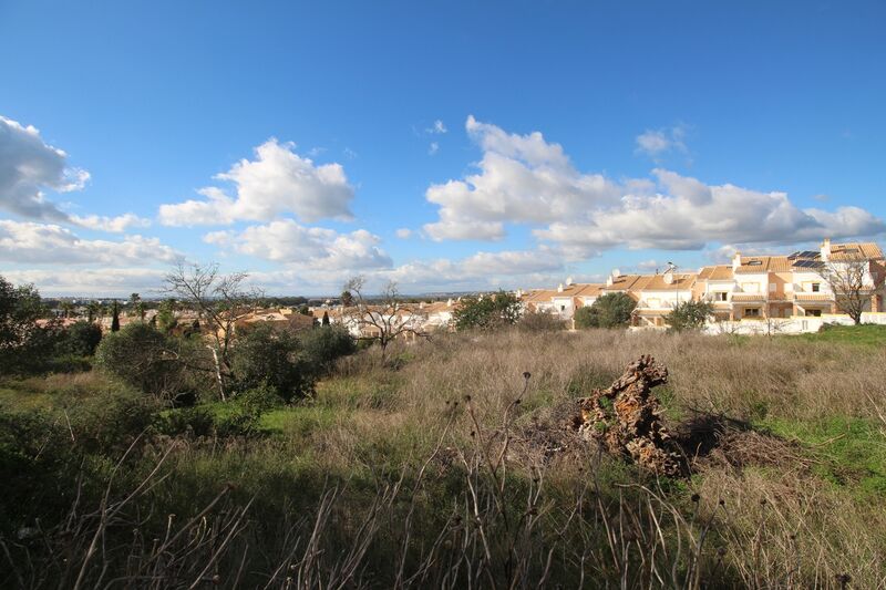 Lote de Terreno com 1 120 m²  e piscina em Albufeira