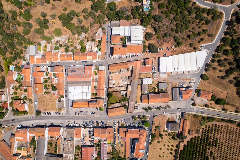  Commercial area in Silves