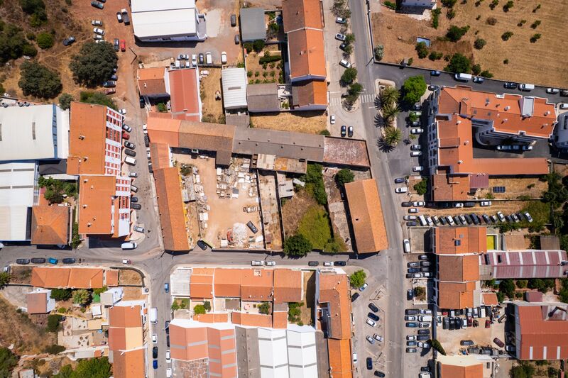  Commercial area in Silves