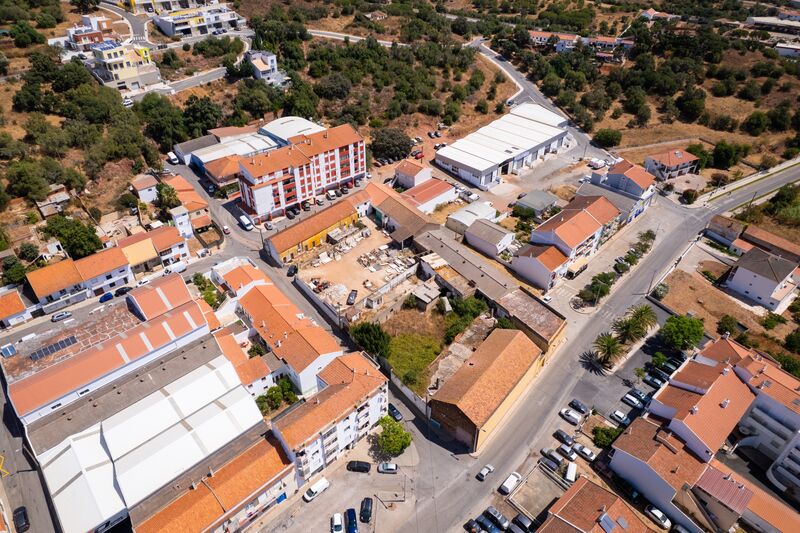  Commercial area in Silves