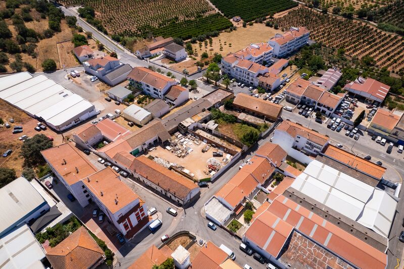  Commercial area in Silves