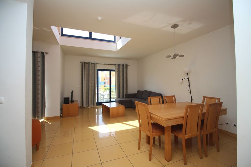 Apartamento com 2 quartos e piscina em Albufeira